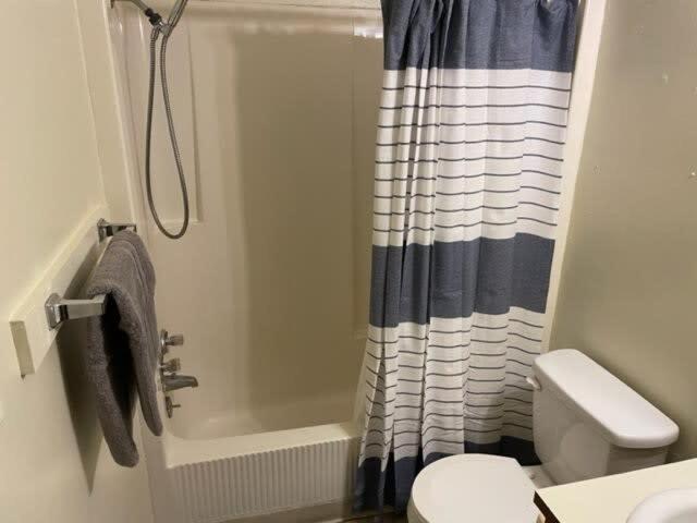 Charming 1-Br Upstairs Apartment Near Fort Sill! 로턴 외부 사진